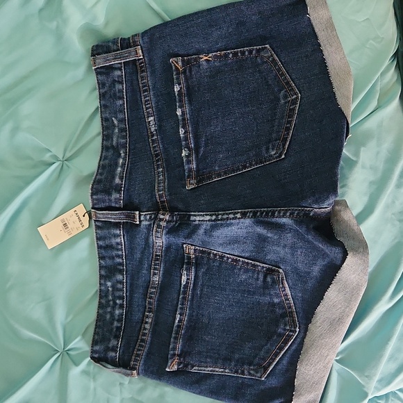 NWT Express Low Rise Relaxed Flip Hem Original Jean Shorts Size 4 - Picture 3 of 7